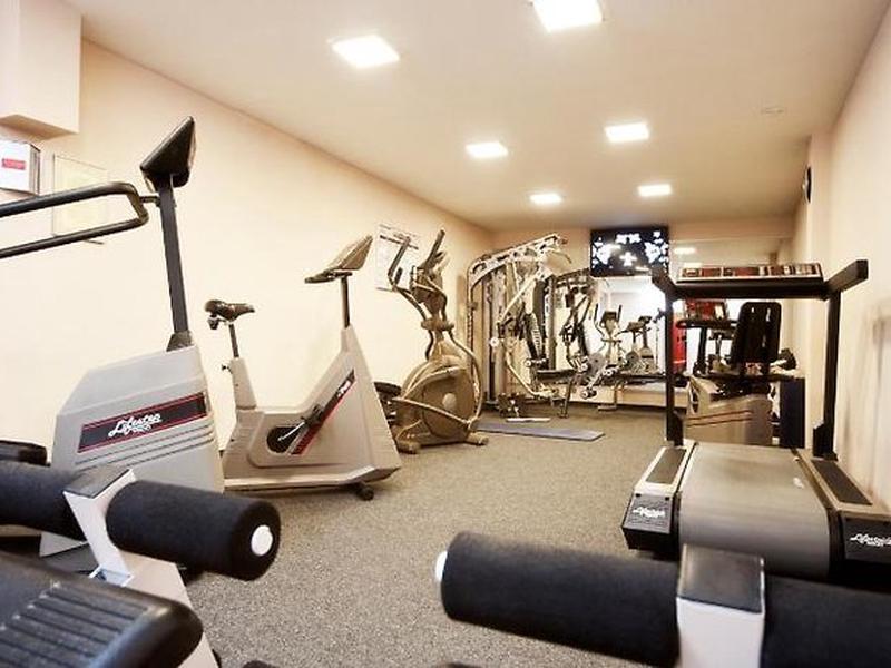 E4C638E2ABAE63F7C42F5CFD29BFF19A