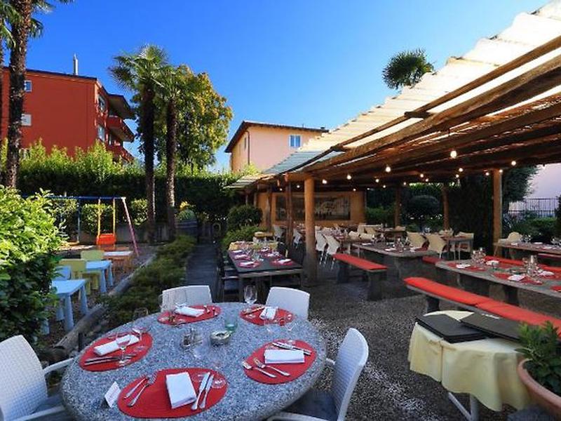 AD8D78371725C0309C768D7F26A6958E