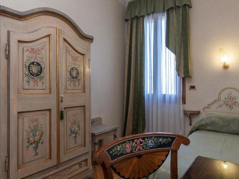 1A6AA854D0575D61FF47B52C8867F76C