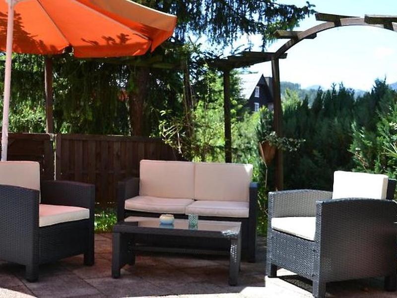 8E1F551CCC71D5050B8F3F119B3EF62B