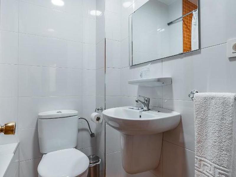 30E7BF8909B950D016D299BB9B66D64A