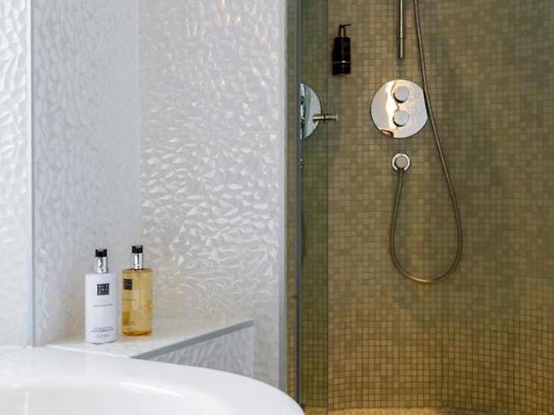 67DFF1F3C94679CCCF2A0B992C059BE9