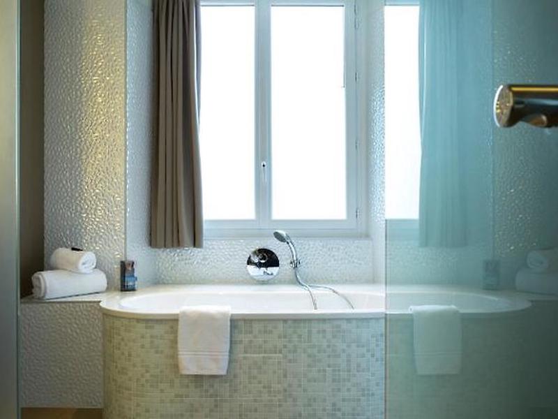 D16CF5C9126D02283C87D82D6C0BD6DE