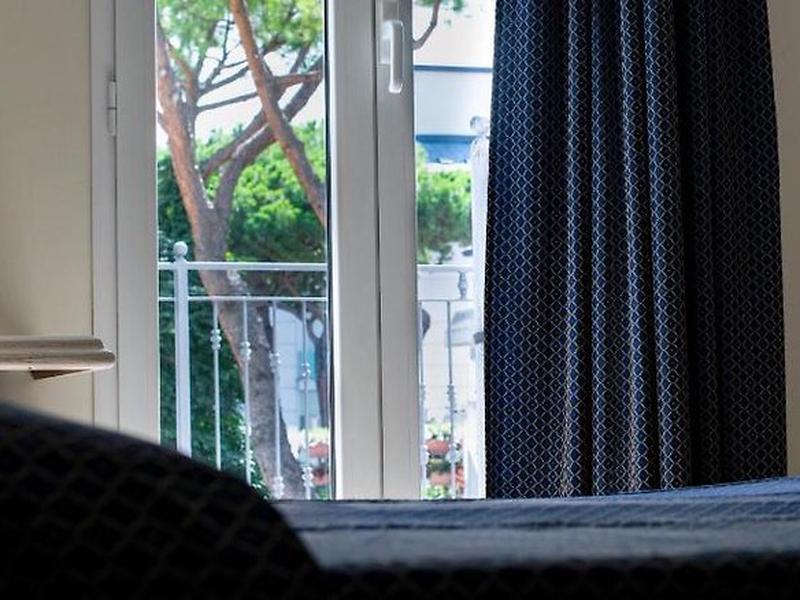 670F7BD6F5766E19F7E87784BA8EA8CC