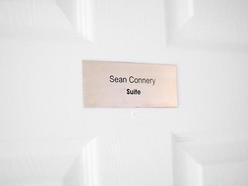 FA0D4D7EA16AAFF3AF7A55C3A4C1A49F