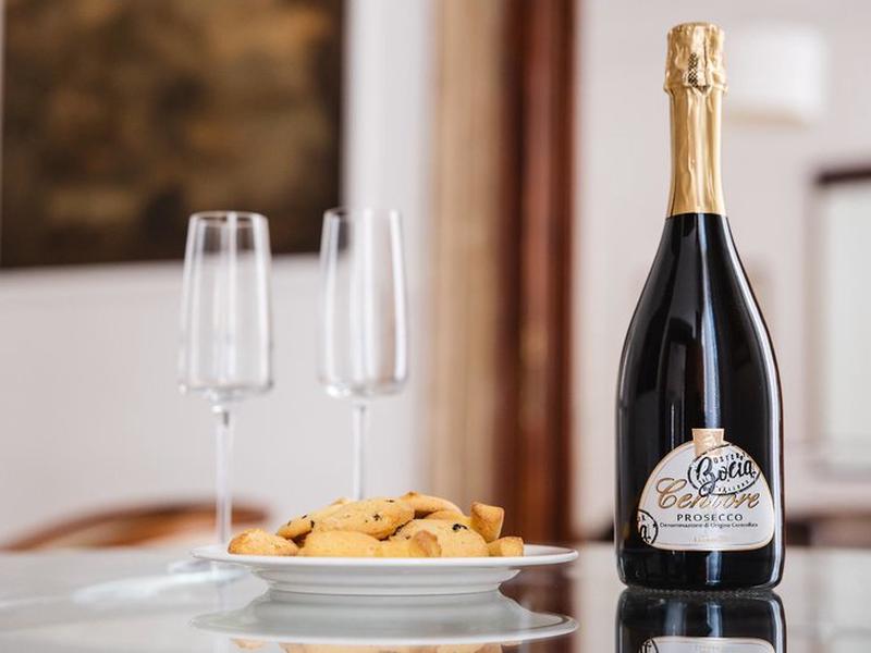 69EB829A94C809588C8986215CB7EE3C