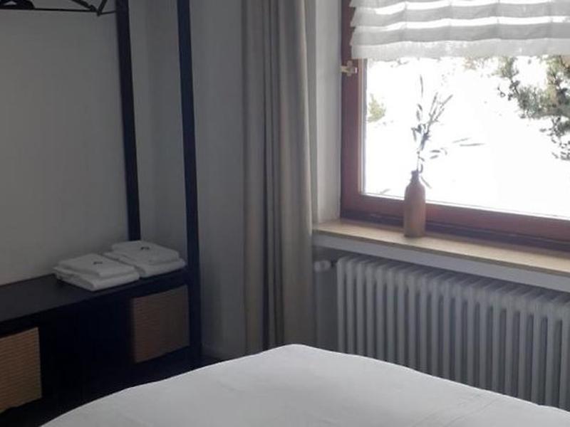 BB42B795DA46C5DEE27B2DAF08921EE1