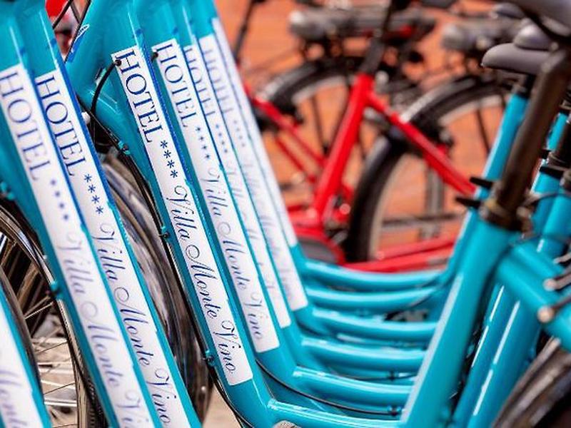 E7B85175ADEF8D7C74579C718B001832