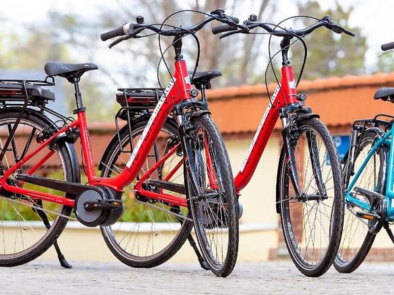 F79EBDD29558CC15B24028997A2DF10C