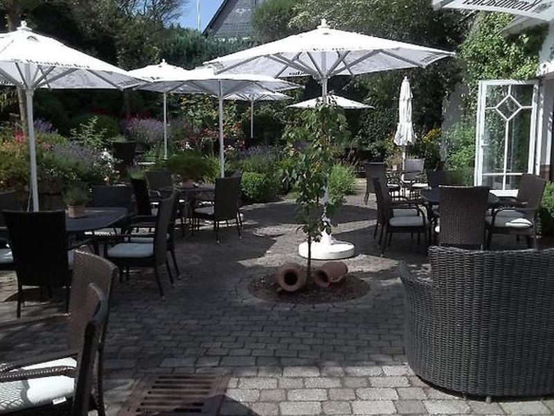 09E84B752F8F8CEFD4587FDF281523E9