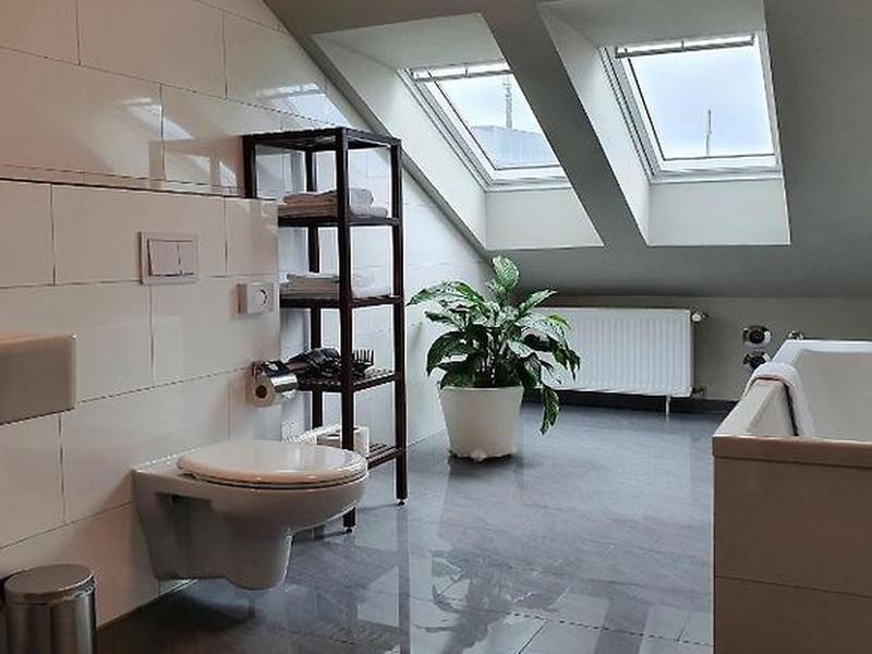 349EBE3AF1B6CFEEBA4C5A6245242D86