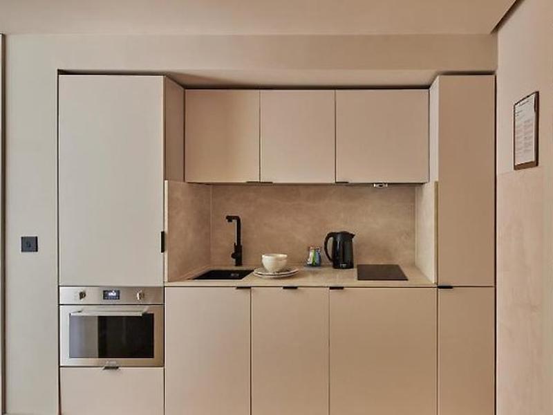 22BD0FA3E9BE8A99C00AC13C264B4618