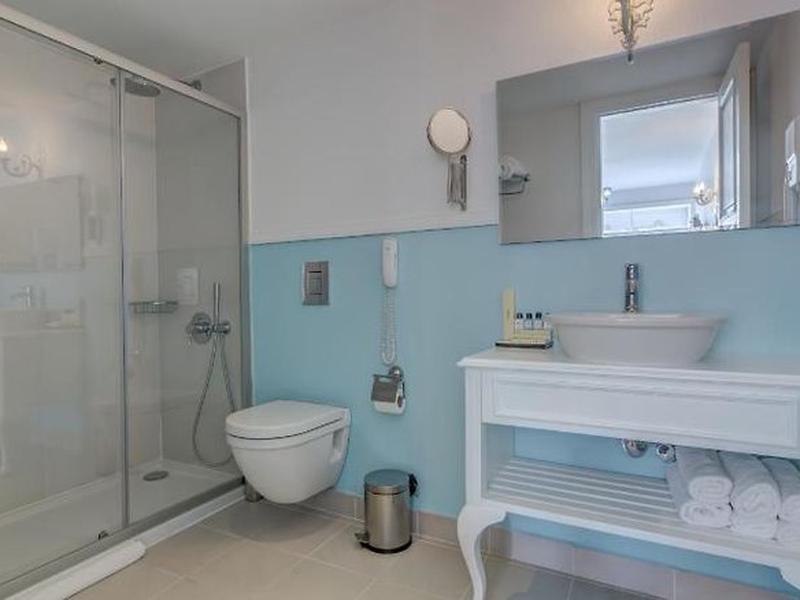 D463B222DF742D8116BF6196E8CC0B7B