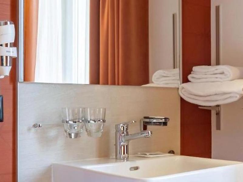 7004082E72737AFE9069CEDB484FF888