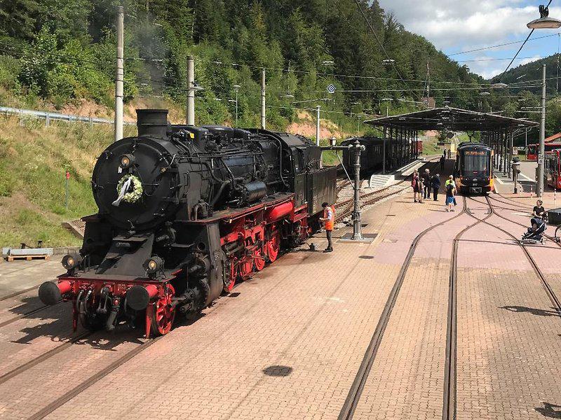 B5511EDBDB9D4113108CFBC85B5C3F92