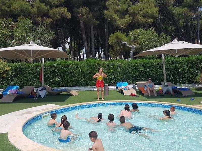 4BB05F84E830D9AEC95CEA1F2ED24C32