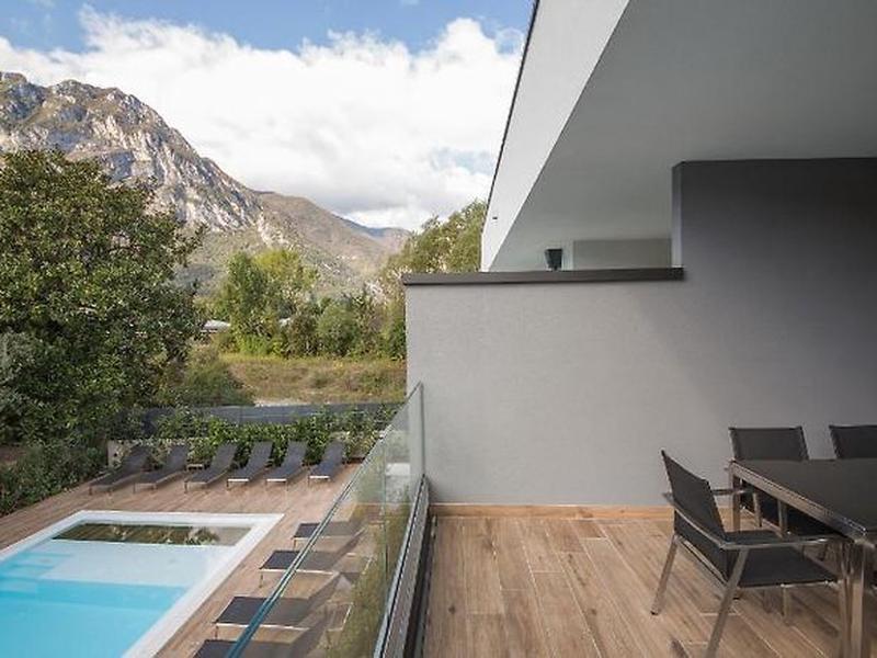 8E669055B6CACC10E6542590167FBAAD