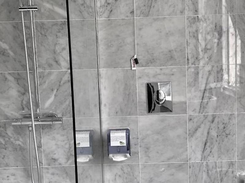 EE654ECE381BD70C4C411D71EC6AB8D7