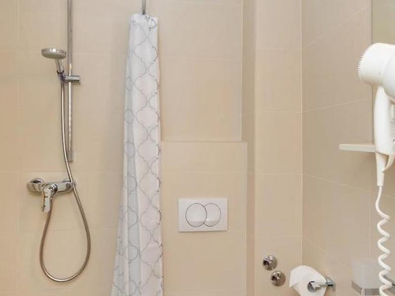 95E4FE84DE1BFBA5A3B4B56402B68EDA