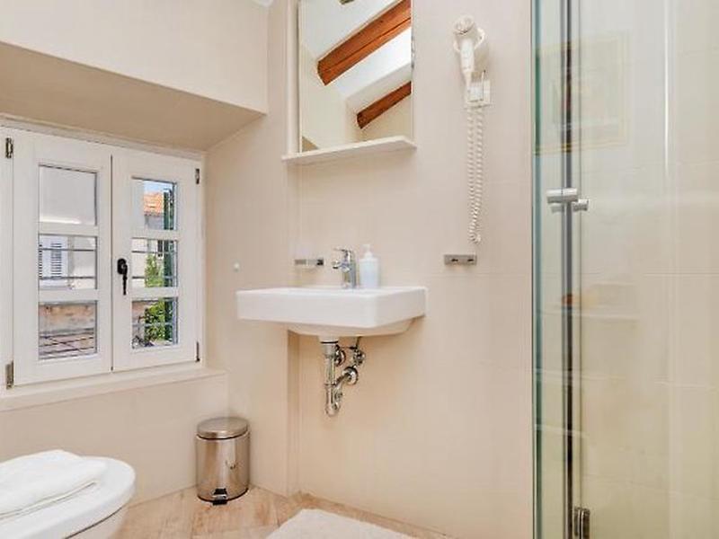 C4FBFDF55F32AE34D5FDC0227F9DA8C6