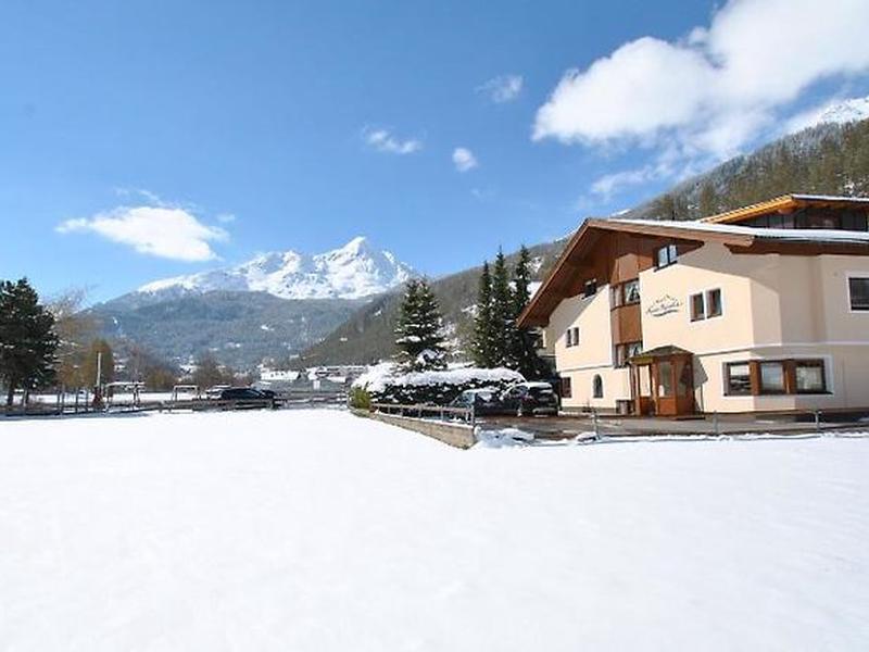 8F5805BFA58C59B883AF6666090BED9C