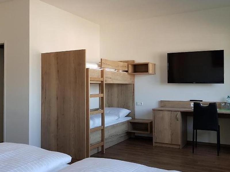 C1C4BEA936D5F56C18514167717E8C47