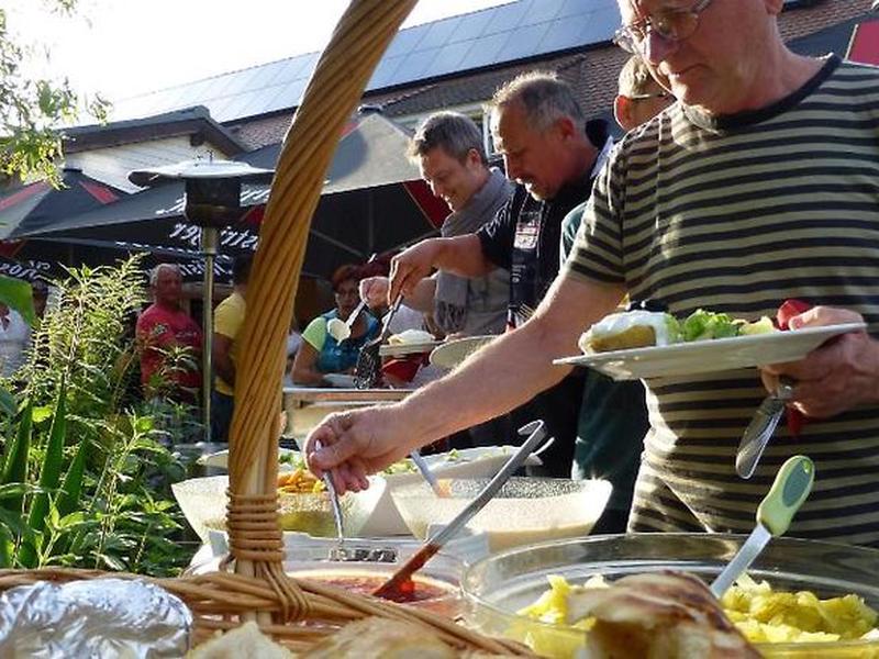 2D03C8A60469985086B20BE6AEAD1FBD