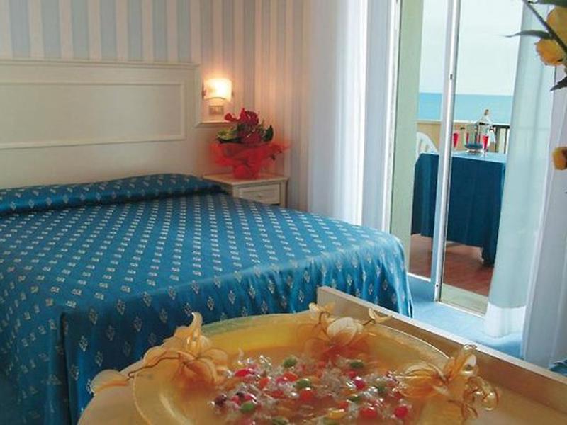 EDCF241EB0EE20BB7C58CB86DD9FDB30