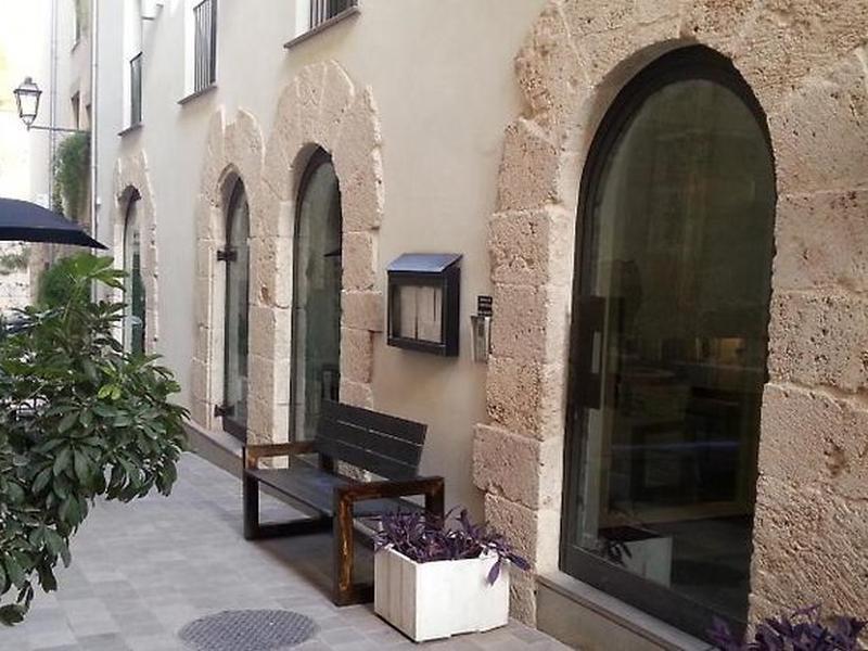 E3428DBF5F2194F84BF4703DF64A0FD2