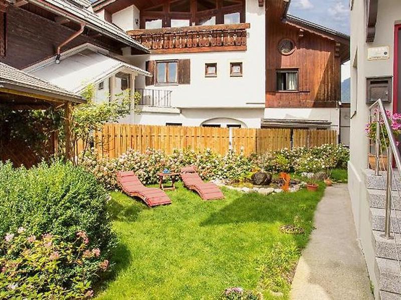 82BCAE9C4743A98206F7224BBB3EB115