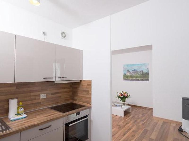 25AFA6E122B6554CA9E2BA049C972222