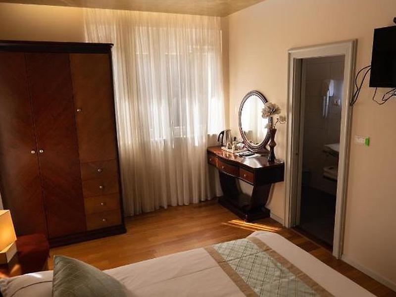 0BA05E954F9C66CFA244856954E30B29