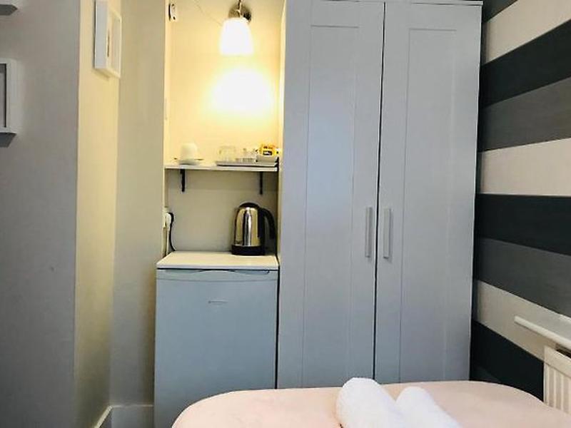 563F3B7C2711B7EB5C9F92CF9B11F186