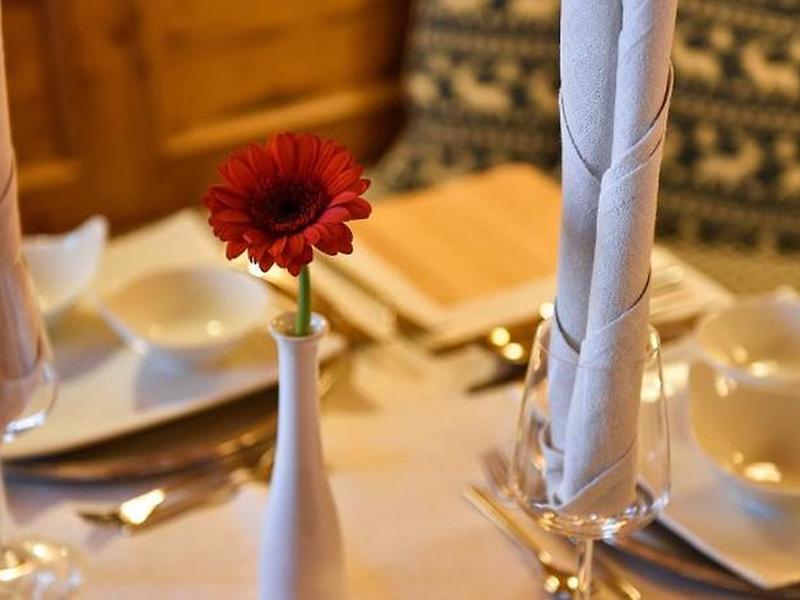 5CD880AF5722E99BCABBC9ADB1DAAE00