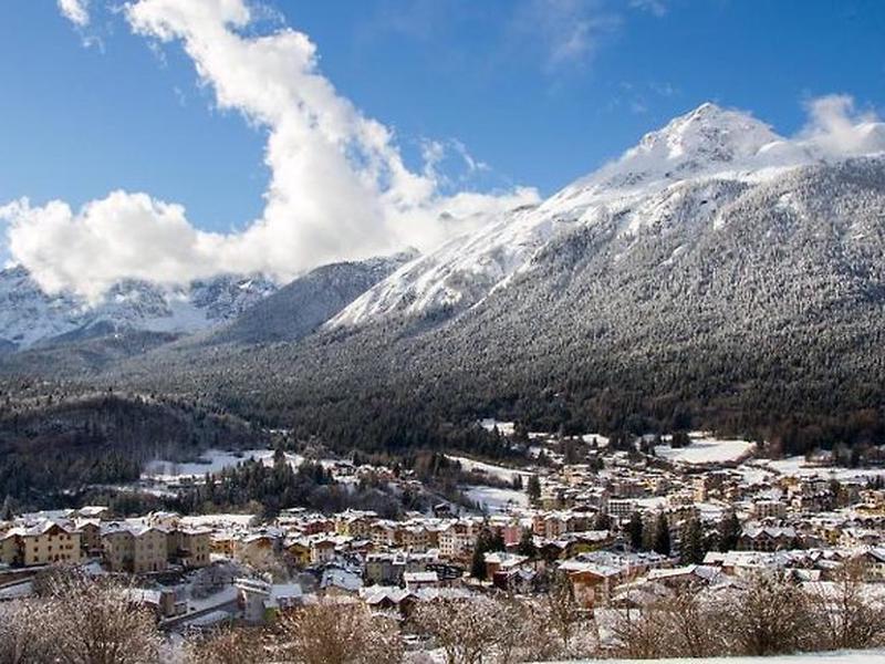 8599E5CEAC0168DF3F265211B42FFA1D