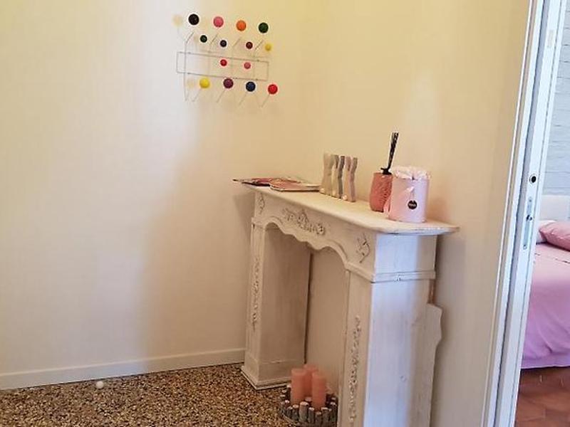 FB7CE26B2D543AE1BBAD32D9D7D93FDE