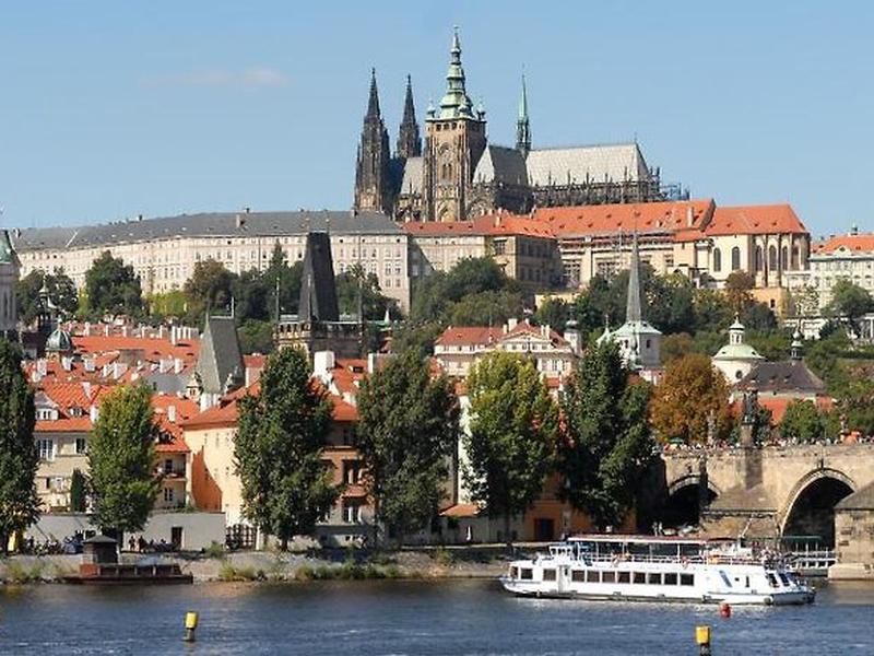 ECBF3A66139F48BB757B4C146A8840D1