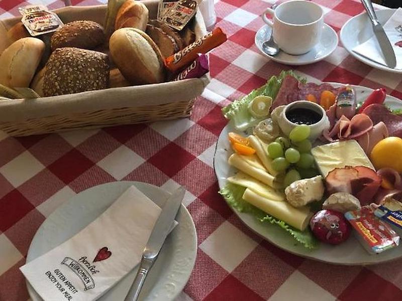 7D9C4CEEDA3BBF6F6CB2F2A138FBBF5C