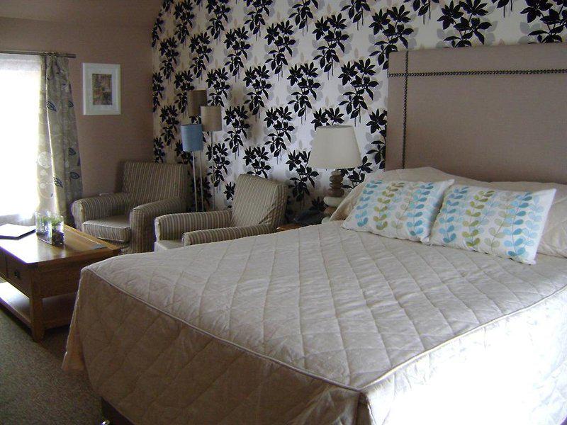 E0CEE33B067F56F904082C8B12066411