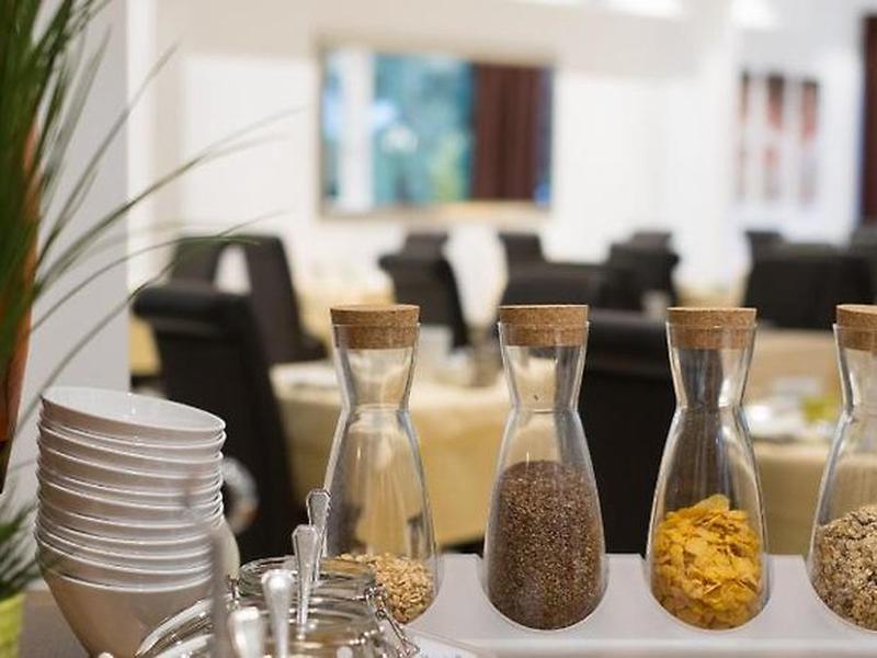 449B357426EC9914D67139650BFD80F6