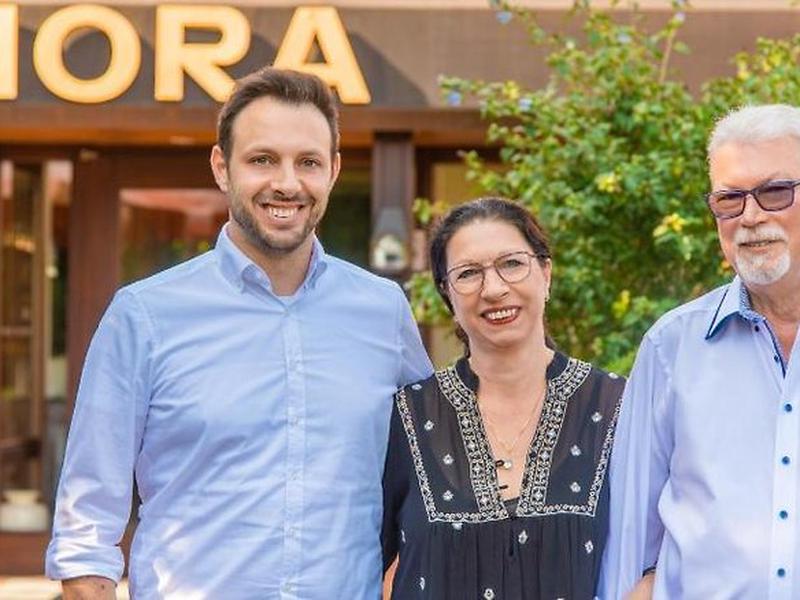 852D6375F18075C7A7D8F8A94692FAB5