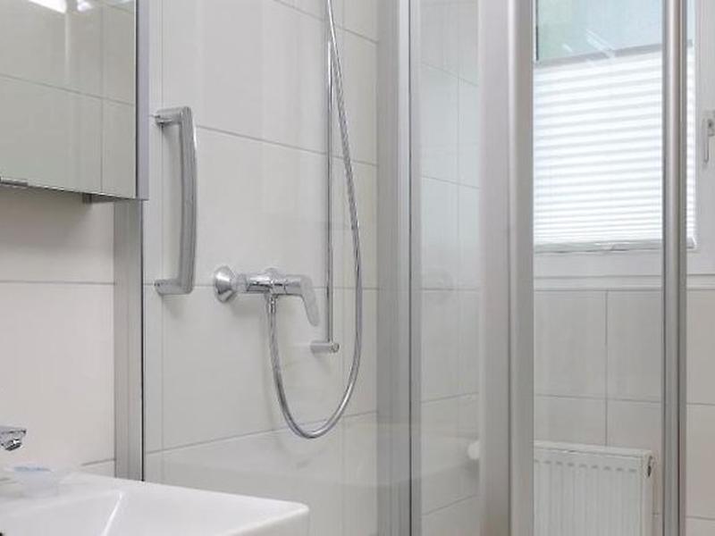 9F4BA6DCCF4C8AD58670691FE59DE9DE