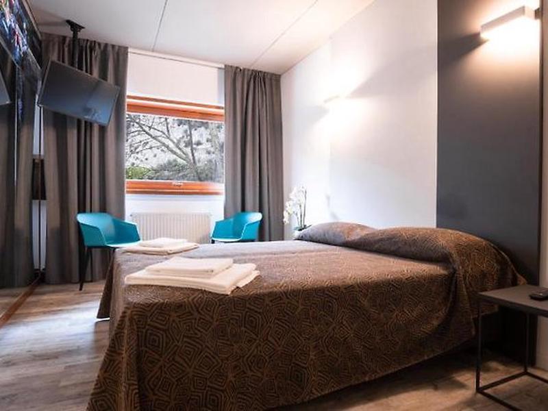 3C844FF6F54A1BE112C4D40CC4012E9E