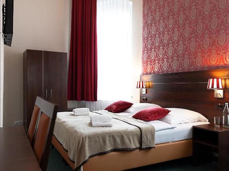 157BBAF0BE22442E563AEF48E7252C11