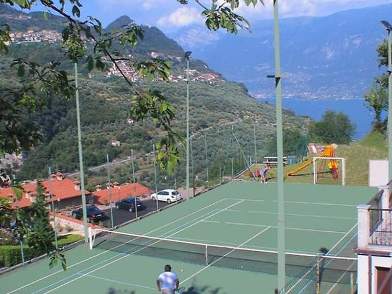 1B40532DBF43F7F562FF7E4D544BA40B