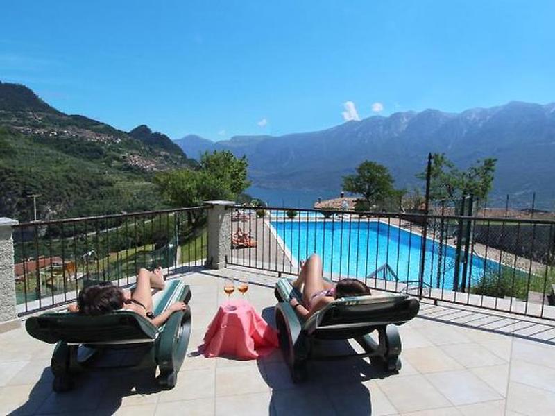 B39F9CA811CA12A3EC6DE7D9ABF5BBA4