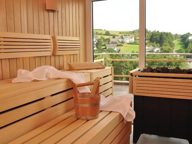 C7E7EA900B8A1C5F662D6952805AC3E7