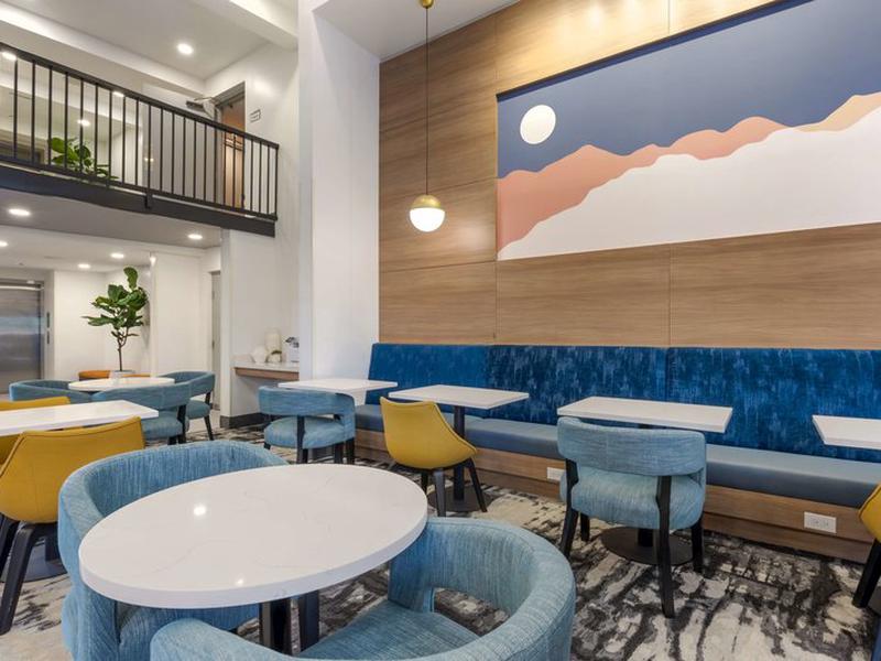 DE7327BB06B302BD30127B7A0CD38DB4