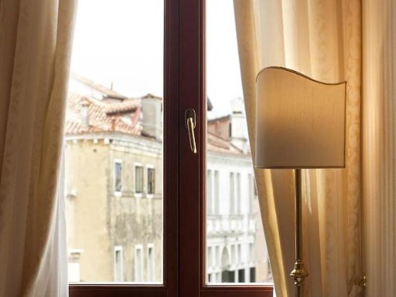 FCF1AE33DF52DDFA2FE3E798F17628FC