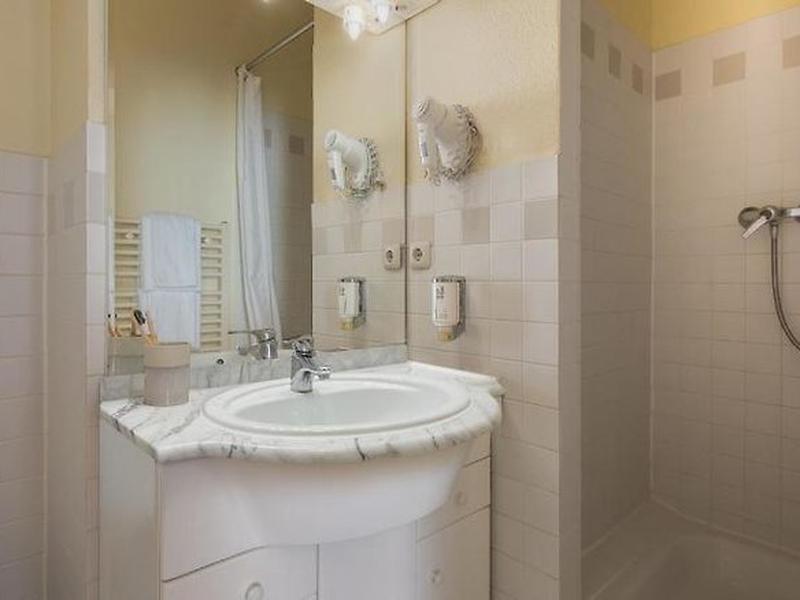 21DE527A418B9020278D795869AAA709